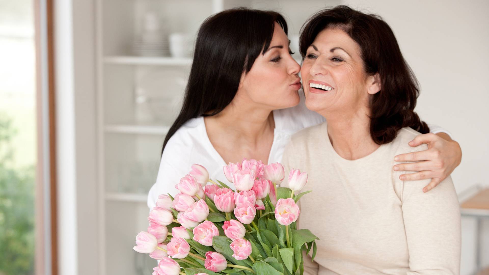 Mother’s Day Activities for Seniors and Their Families